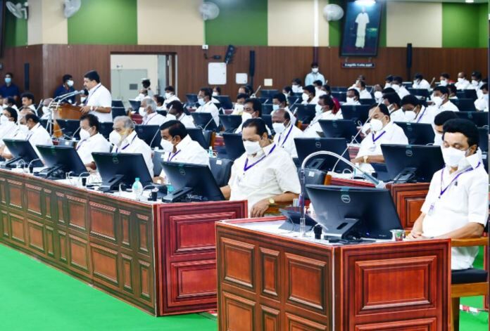 100 நாள் வேலை திட்டம் 150 நாட்களாக அதிகரிப்பு ! ஊதியம் ரூ.300 ஆக நிர்ணயம் !