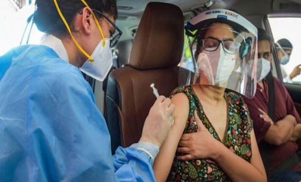 55 கோடி டோஸ் தடுப்பூசி செலுத்தி இந்தியா சாதனை!