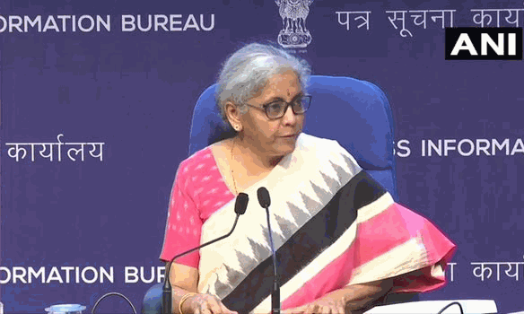 முன்னாள் அரசின் தந்திர விளையாட்டிற்கு என்னால் போக முடியாது - மத்திய நிதியமைச்சர் நிர்மலா சீதாராமன் பளிச் பதில்  !