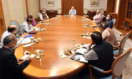 ஆப்கன் நிலவரம் குறித்து பிரதமர் மோடி தலைமையில் மத்திய அமைச்சரவை  தீவிர ஆலோசனை !