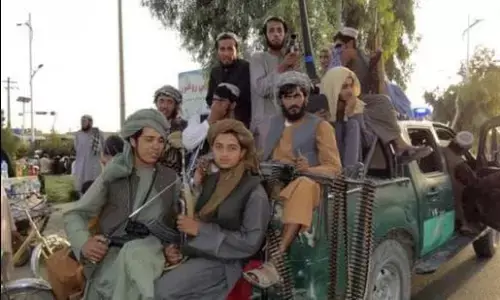 ஆப்கானிஸ்தானை கட்டமைக்க அனைத்து நாடுகளும் ஒத்துழைப்பு வழங்க வேண்டும் - தலிபான்கள் செய்தி தொடர்பாளர் சுஹைல் ஷஹீன் !