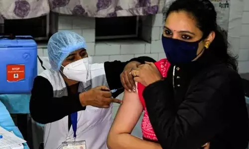 கொரோனா தடுப்பூசி பணியில் சாதனையை நோக்கி இந்தியா !