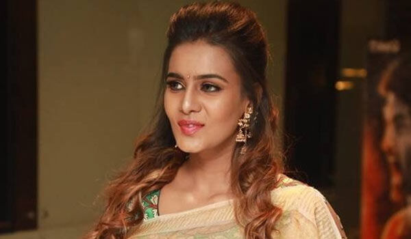 போலீசிடம் விசாரணையில்  முன்னுக்கு பின் முரணாக பேசும் மீராமிதுன் !