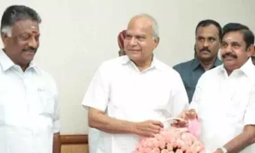 தி.மு.க. அரசின் பொய் வழக்கு ! அ.தி.மு.க. தலைவர்கள் ஆளுநரிடம் சந்திப்பு!