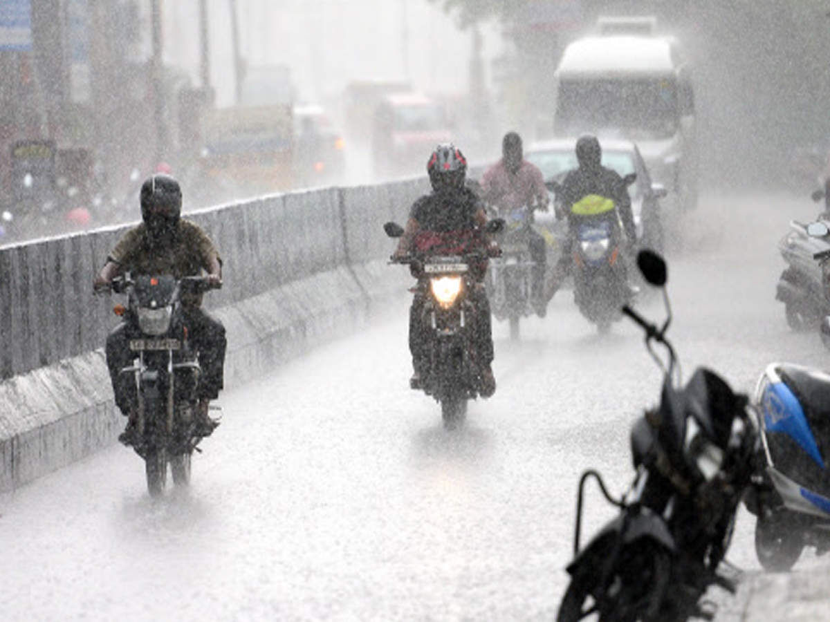 11 மாவட்டங்களில் 2 மணி நேரத்துக்கு மழை நீடிக்கும்!