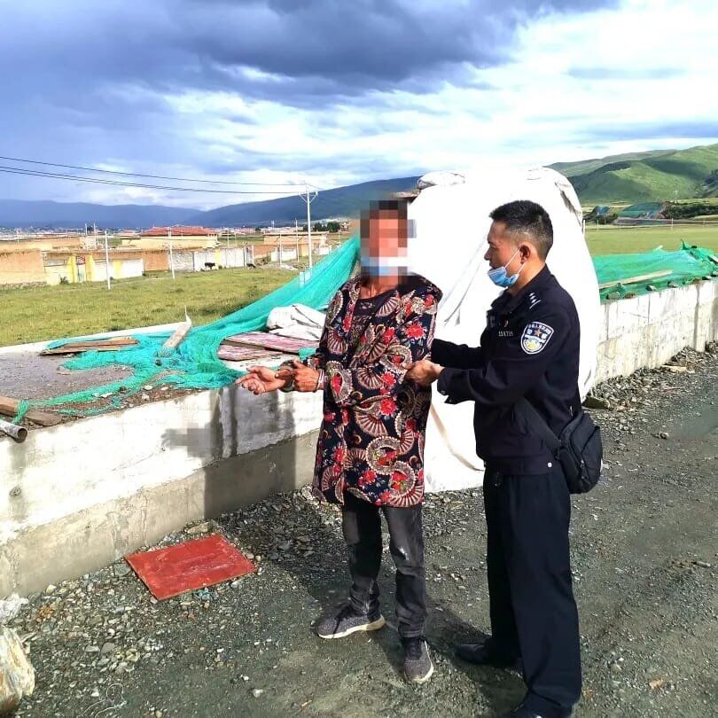 சீனா: திபெத்திய மொழியில் பள்ளிப் பாடம் கோரிய 19 வயது இளைஞன் கைது !