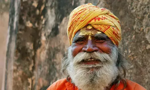 சந்தனம் அணிந்து கொள்வதால் ஏற்படும் பல அறிவியல் நன்மைகள் !