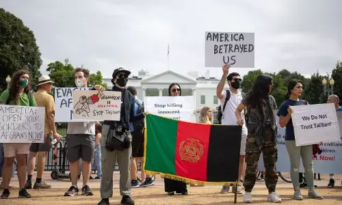 ஆப்கன் பத்திரிக்கையாளர்களை தலிபான்கள் துன்புறுத்துகிறார்களா? அமெரிக்கா கண்டனம் !