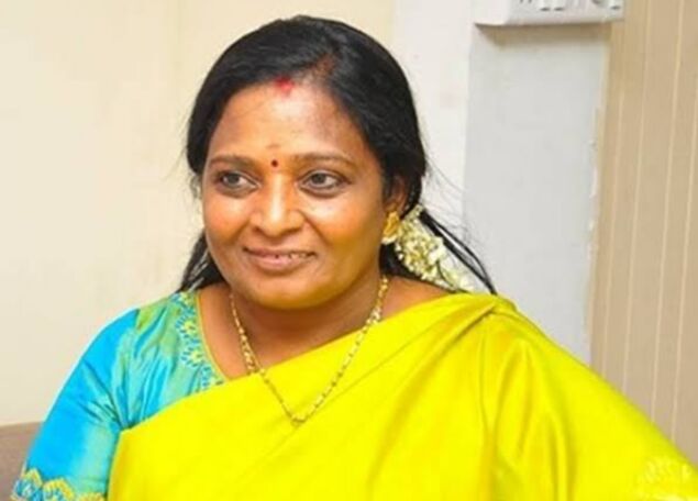 தாயார் இறந்த சோக தருணத்திலும் உதவி கேட்ட பெண்ணிற்கு உடனே கைகொடுத்த ஆளுநர் தமிழிசை !