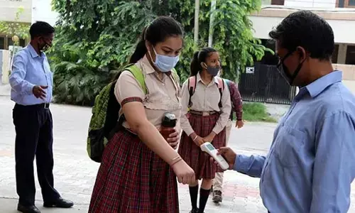 கர்நாடகா மாநிலத்தில் இன்று முதல் பள்ளி, கல்லூரிகள் திறப்பு !