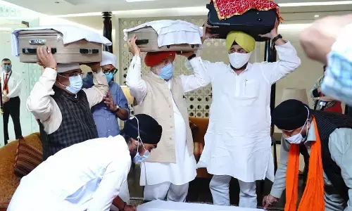 ஆப்கன்: தொடர்ந்து காபூலில் இருந்து இந்தியா திரும்பும் NRIகள் !