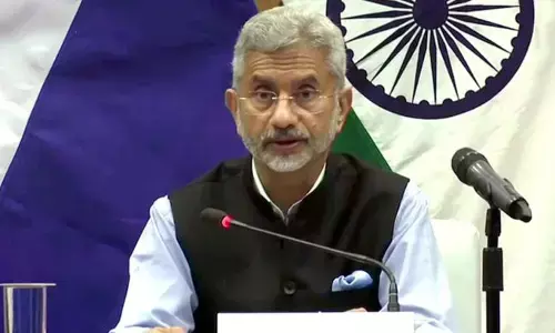 ஆப்கானில் இருந்து இந்தியர்களை மீட்பதற்கு முன்னுரிமை: மத்திய அரசு தகவல் !