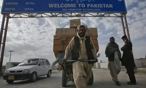 ஆப்கன், பாகிஸ்தான் வர்த்தகம் 50 சதவீதம் உயர்வு ! தாலிபான்களுடன் ரகசிய உறவால் சாத்தியம்!