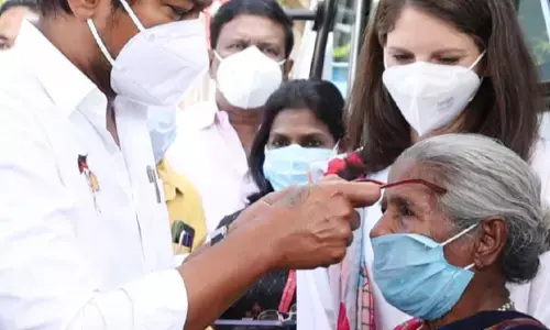 வாழும் எம்.ஜி.ஆர் உதயநிதி என்கிற ரீதியில் சட்டசபையில் தூக்கலாக துதிபாடும் தி.மு.க உறுப்பினர்கள்.