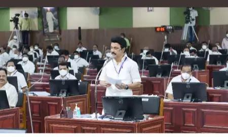 சொன்னா கேளுங்கப்பா, அவ்ளோதான் லிமிட் - துதிபாடிய எம்.எல்.ஏக்களால் கடுப்பான ஸ்டாலின் !