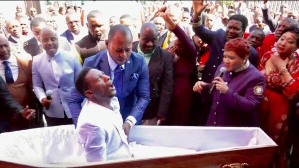 மூன்று நாளில் உயிர்த்தெழுந்து வருவேன்- மூடநம்பிக்கையில் உயிரைவிட்ட பாதிரியார்!