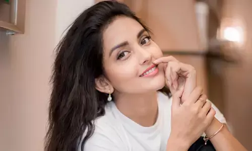 சர்வதேச அளவில் விருது வென்ற மகிழ்ச்சியில் மகிமா நம்பியார் !