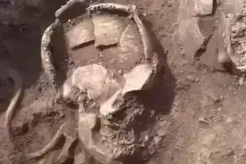 6,000 ஆண்டுகள் முன்பு இருந்த கற்கால மனிதர்களின் பழமையான கல்லறை கண்டுபிடிப்பு !