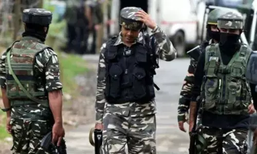 காஷ்மீர் எல்லையில் நுழைய முயன்ற தீவிரவாதியை சுட்டுக்கொன்ற ராணுவம்!