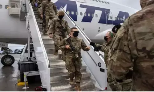 ஆப்கானை விட்டு முற்றிலும் வெளியேறிய அமெரிக்க ராணுவம்.. சுதந்திரம் கிடைத்ததாக தாலிபான் பயங்கரவாதிகள் கொண்டாட்டம் !