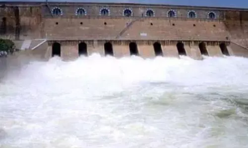 தமிழகத்திற்கு 30.6 டி.எம்.சி., நீரை உடனே திறக்க உத்தரவு !