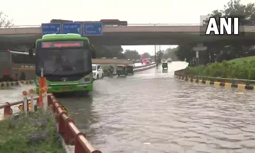 டெல்லியில் 3வது நாளாக வெளுத்து வாங்கும் கனமழை!