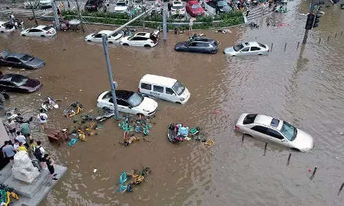 நியூயார்க்: கடுமையான தாக்கத்தை ஏற்படுத்தும் ஐடா புயல் !