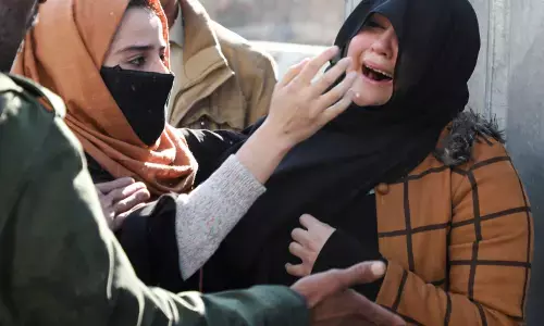 ஆப்கன்: தலிபான்களை எதிர்த்து போராடிய பெண்கள் மீது தாக்குதல்!