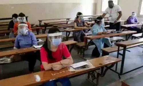 நீட் தேர்வுக்கான ஹால் டிக்கெட் வெளியீடு !