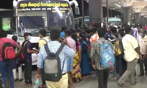 3 நாட்கள் விடுமுறை ! ஊர்களுக்கு செல்ல கோயம்பேட்டில் திரண்ட பொதுமக்கள்!