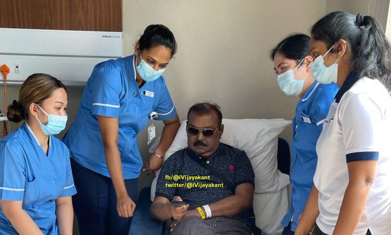 BREAKING : விஜயகாந்த் சென்னை திரும்பினார் !