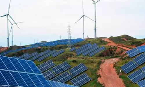 தமிழகத்தில்  4,000 மெகாவாட்டிற்கும் அதிகமான திறன் கொண்ட சோலார் மின்உற்பத்தி - மத்திய அரசின் பங்களிப்பில் உருபெறும் திட்டம் !