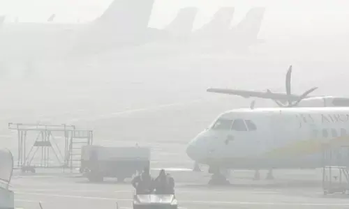 கன மழையினால் மூழ்கிய டெல்லி விமான நிலையம்: சமூக ஊடகங்களில் வைரலாகும் வீடியோ !