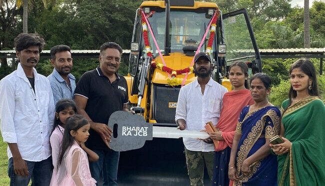 என்னை ஜெயிக்க வைத்தால் பத்து கோடி ! - தெலுங்கு திரையுலகை திரும்பி பார்க்க வைத்த பிரகாஷ்ராஜ் !