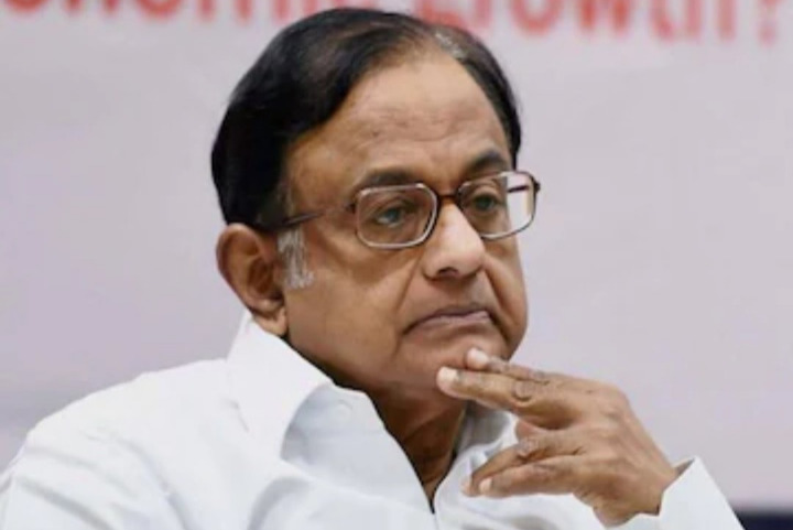 ப.சிதம்பரத்தை எதிர்த்து கேள்வி கேட்ட நிர்வாகியை காங்கிரஸ் கட்சியில் இருந்து நீக்கியது !