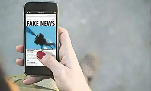 கொரோனா பற்றி பொய் தகவல்கள் பகிரப்படும் நாடுகளில் இந்தியா டாப் - அதிர்ச்சி!