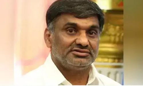 முன்னாள் அமைச்சர் கே.சி.வீரமணி வீட்டில் லஞ்ச ஒழிப்பு போலீசார் சோதனை !