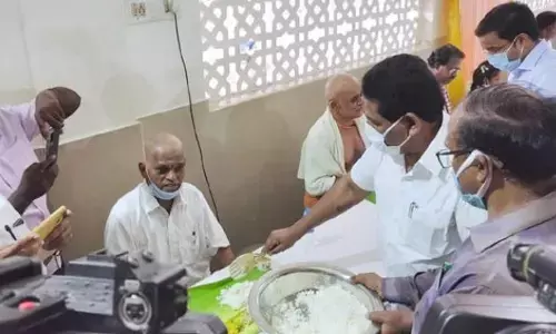 திருச்செந்தூர், திருத்தணி, சமயபுரம் உள்ளிட்ட கோயில்களில் 3 வேளை அன்னதான திட்டம் !