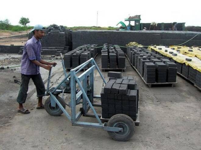 கட்டிட இடிபாடுகளை இனி தூக்கி எறியத்தேவையில்லை - இந்திய விஞ்ஞானிகள் சாத்தியப்படுத்திய செங்கல் தயாரிப்பு முறை..!