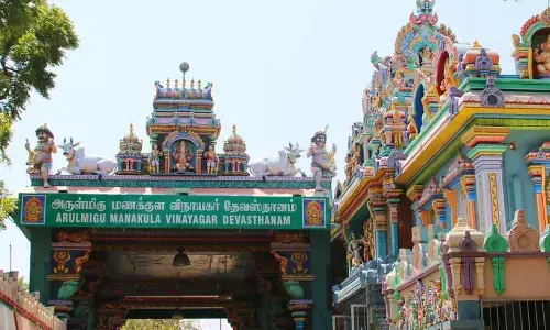 மணக்குள விநாயகர் திருக்கோவில் ! மிகவும் பிரபலமான ஆன்மீக மற்றும் சுற்றுலா தலம் !