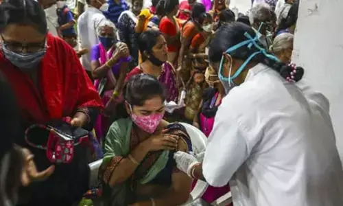 பிரதமர் மோடி பிறந்த நாள்! 8 மணி நேரத்தில் இரண்டு கோடி பேருக்கு தடுப்பூசி செலுத்தி மத்திய அரசு சாதனை!