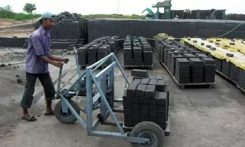 கட்டிட இடிபாடுகளை இனி தூக்கி எறியத்தேவையில்லை - இந்திய விஞ்ஞானிகள் சாத்தியப்படுத்திய செங்கல் தயாரிப்பு முறை..!