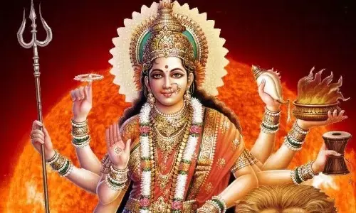 ஆதிபராசக்தி. சுருங்க சொன்னால் இவரே ஆதி சக்தி !