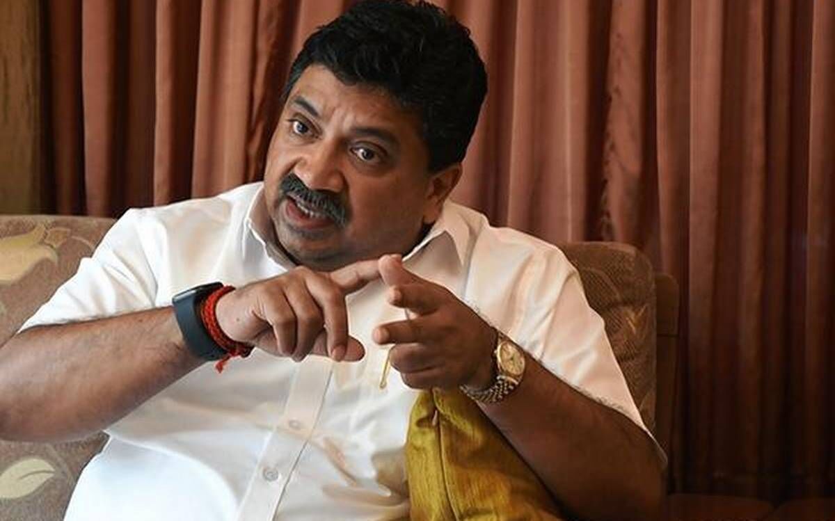 வளைகாப்பு நிகழ்ச்சிக்கு போக GST கூட்டத்தை 'கட்' அடிச்ச தமிழக நிதி அமைச்சர் - உச்சக்கட்ட திமிரா?