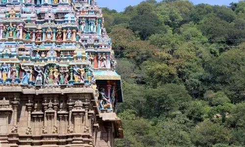 கட்டிடக்கலையில் உச்சமாக திகழ்கிறது இத்தலம் !