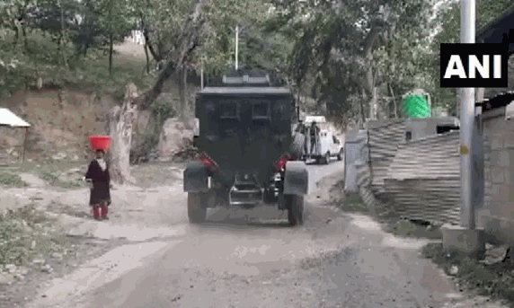 BREAKING : பயங்கரவாதி சுட்டுக்கொலை !