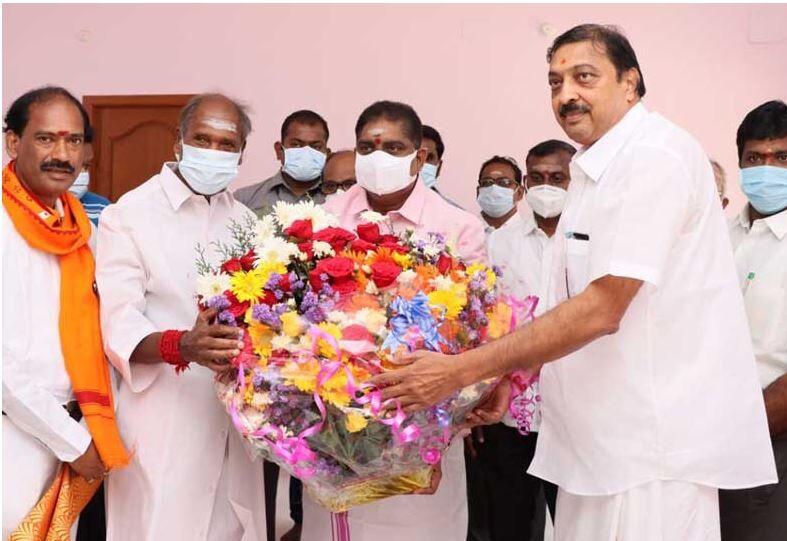 உள்ளாட்சி தேர்தலிலும் தொடர்கிறதா தேசிய ஜனநாயக கூட்டணி? பாஜக மேலிட பார்வையாளர் கூறிய பரபரப்பு தகவல்கள்!