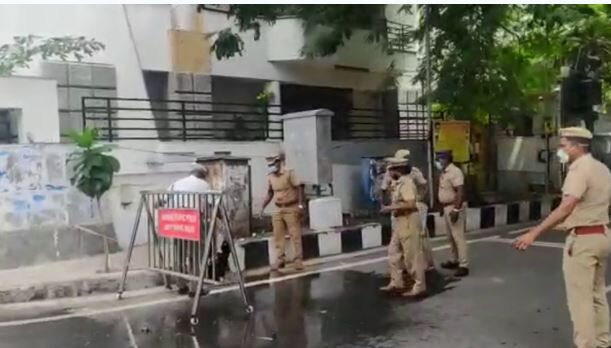 சென்னையில் பரபரப்பு: முதலமைச்சர் ஸ்டாலின் வீடு முன்பு ஒருவர் தீக்குளிப்பு!