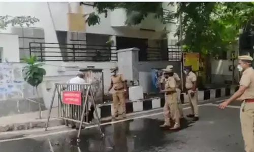 சென்னையில் பரபரப்பு: முதலமைச்சர் ஸ்டாலின் வீடு முன்பு ஒருவர் தீக்குளிப்பு!