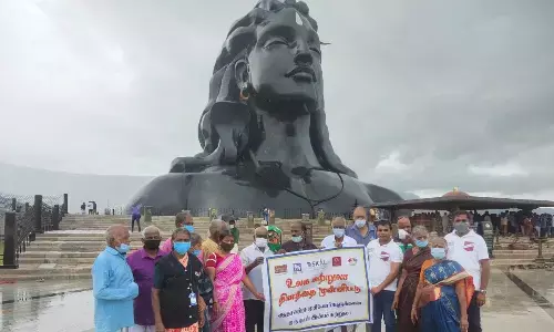 உலக சுற்றுலா தினம் : ஆதரவற்ற முதியோர்கள் ஆதியோகியை  இன்று கண்குளிர தரிசித்து இன்புற்றனர் !